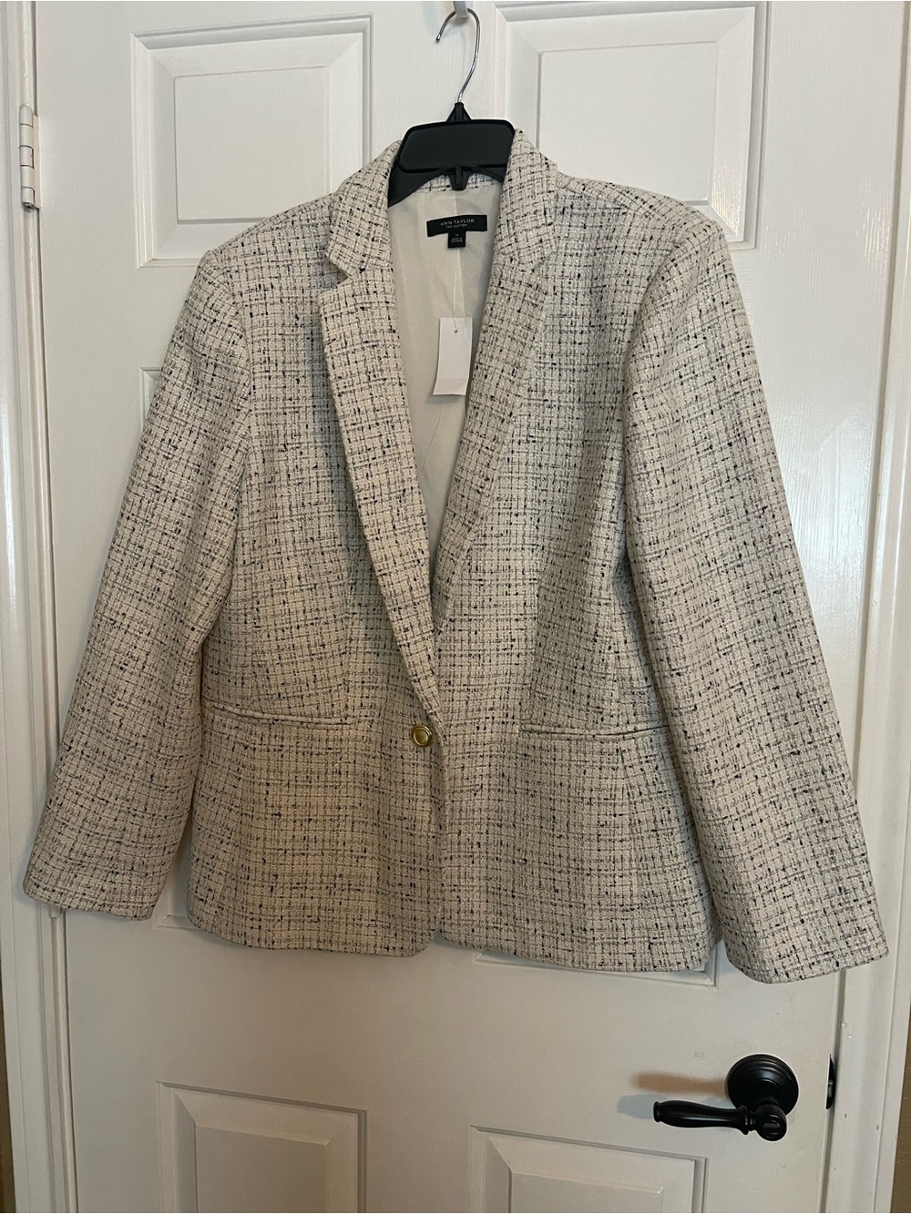 NWT Ann Taylor Black & White Tweed Blazer with Gold Buttons